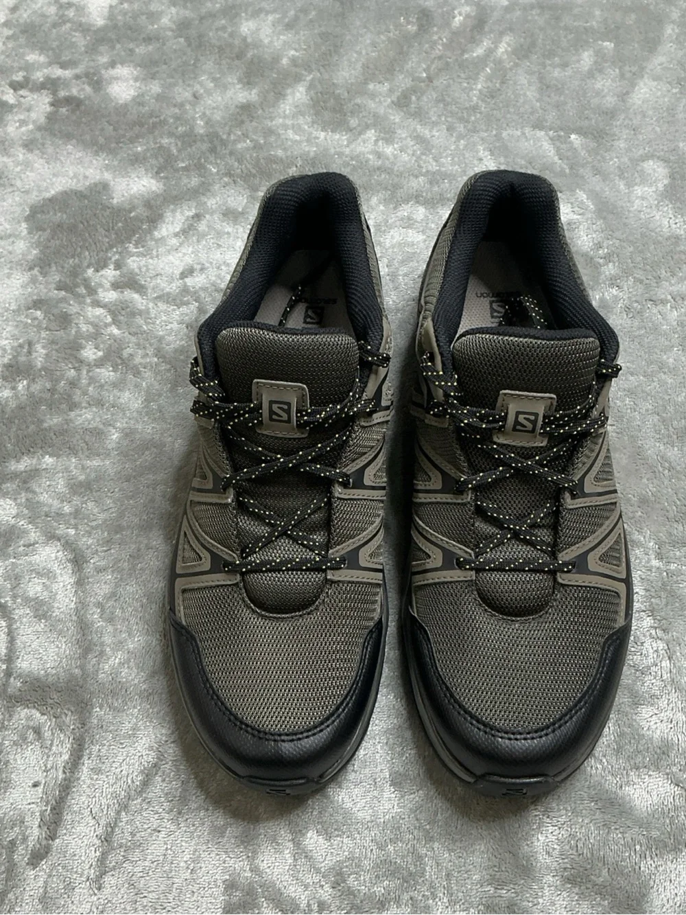 Salomon Barrakee Hiking Shoes Men's 9.5 Beluga Bungee Cord Black outdoor comfort